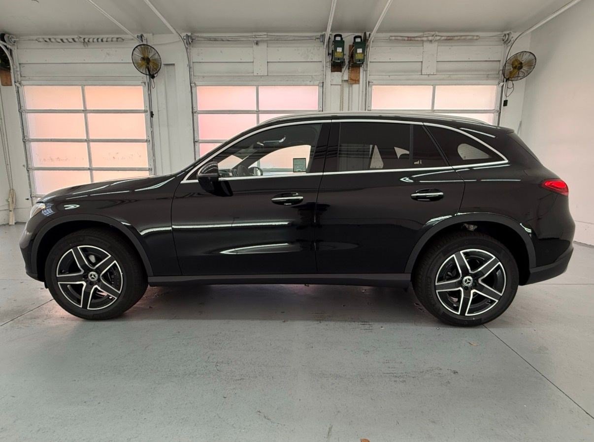New 2027 Mercedes-Benz GLC 300 SUV