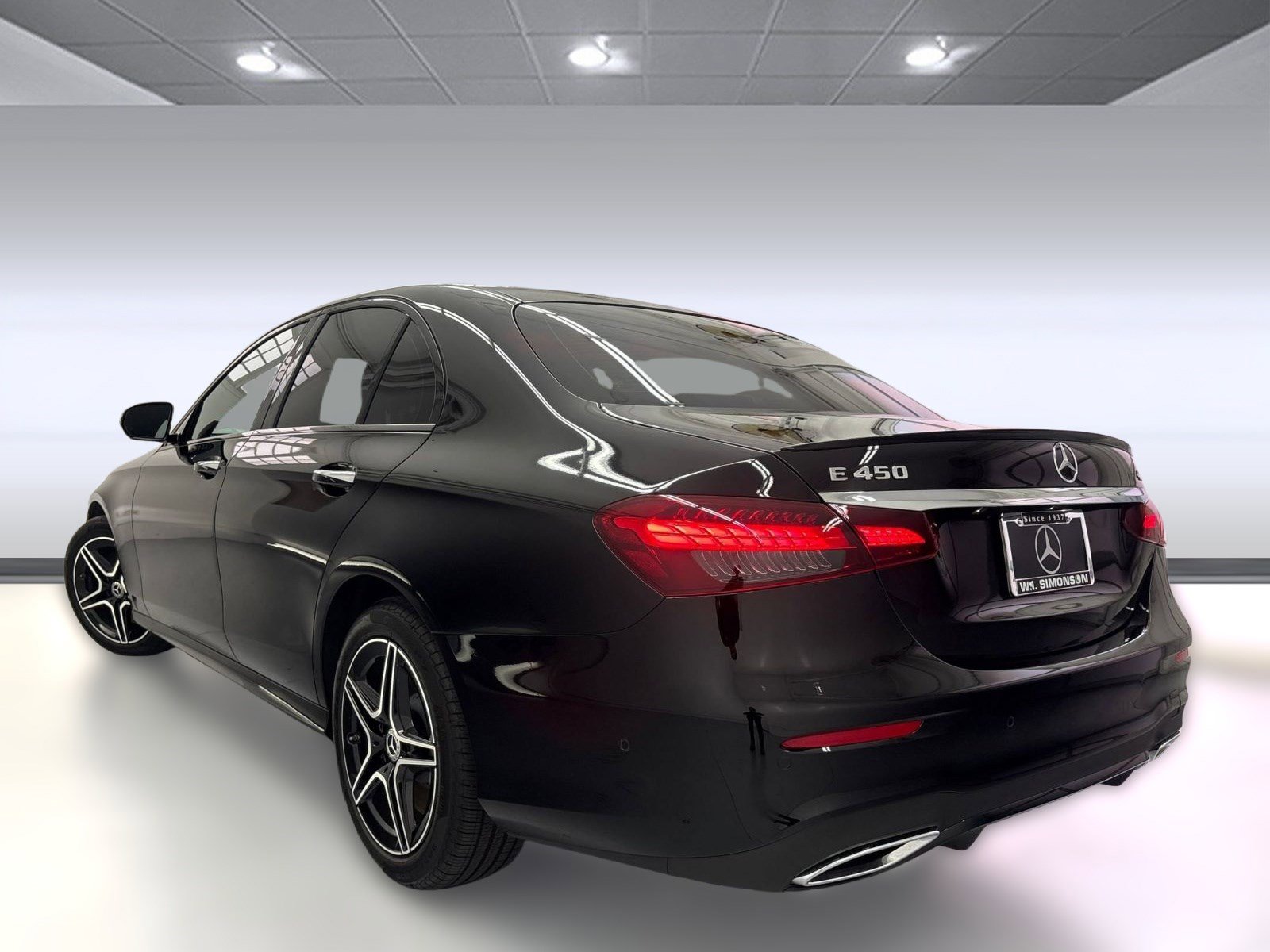 2023 Mercedes Benz E 450 Sedan photo 2