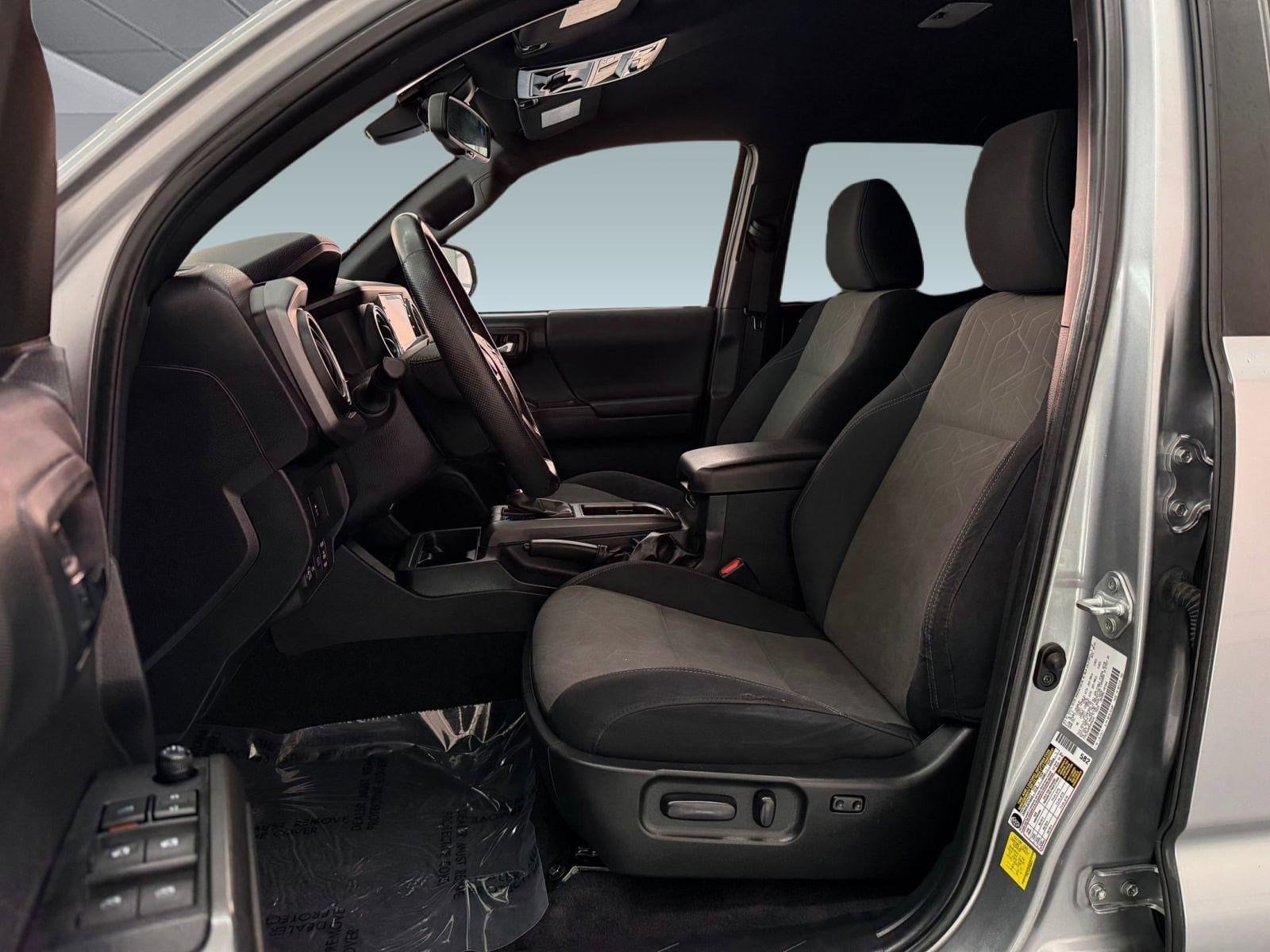 2023 Toyota Tacoma TRD Off Road photo 4