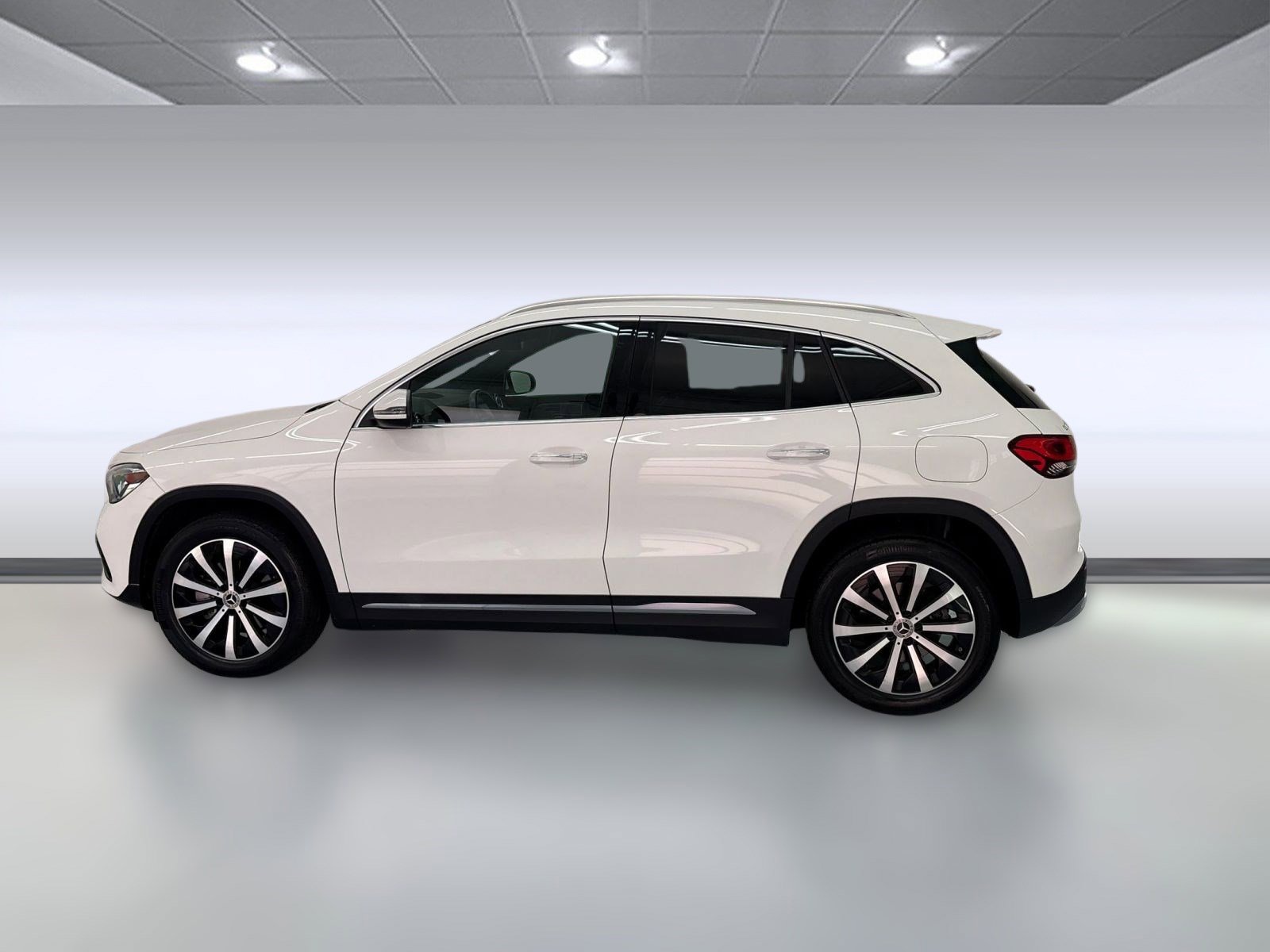 2023 Mercedes Benz GLA 250 photo 2