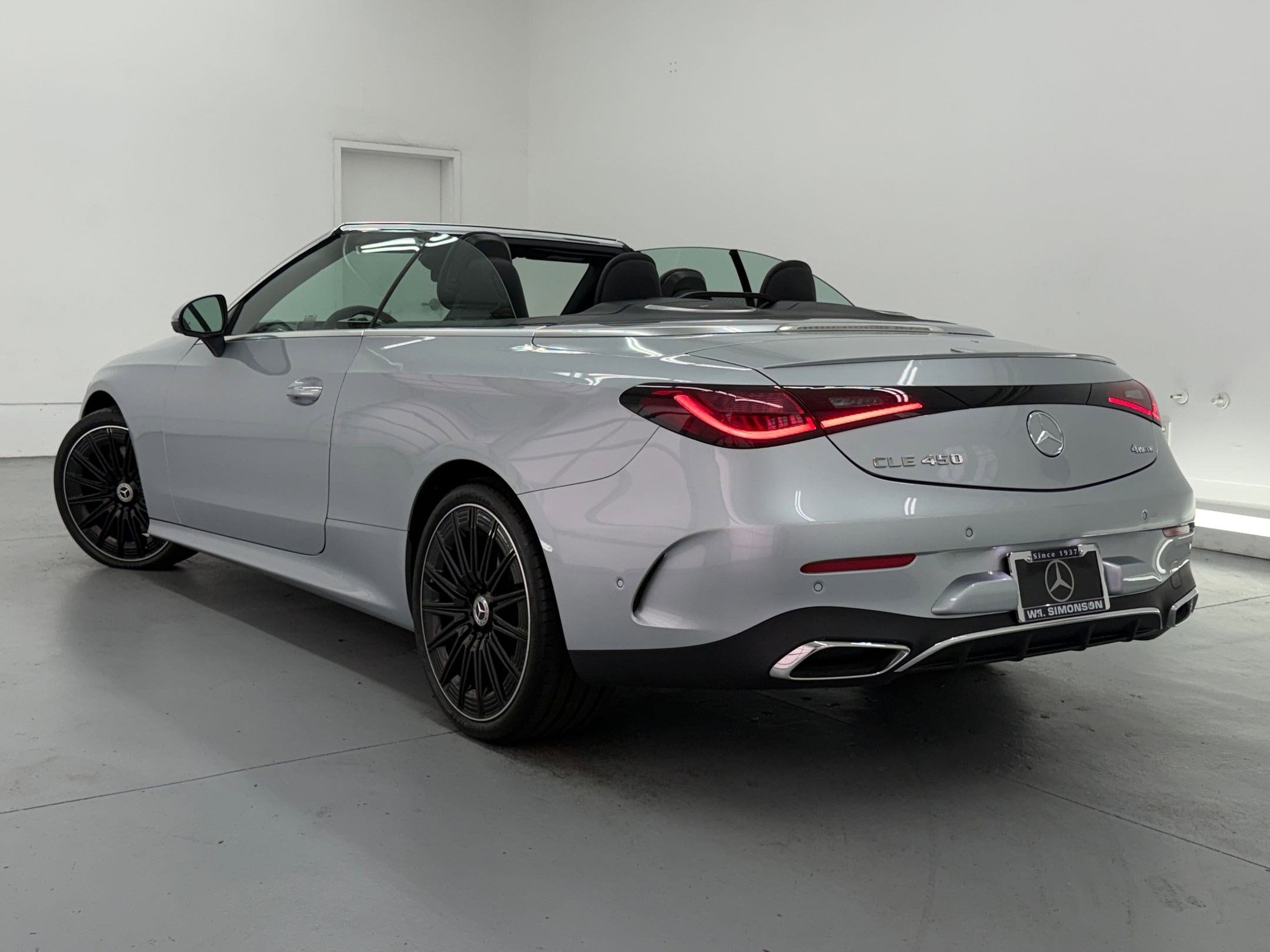 2025 Mercedes-Benz CLE 450 CLE 450 photo 2