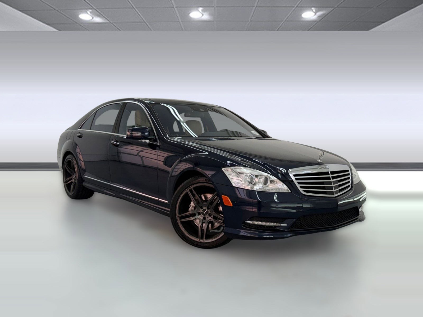 2013 Mercedes-Benz S-Class S 550 photo 4