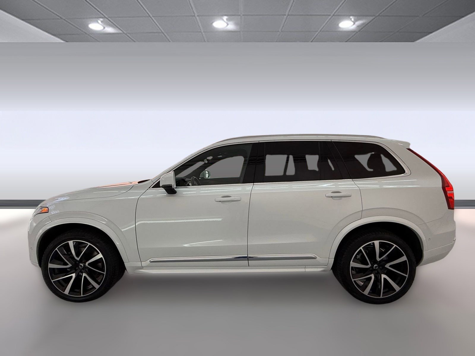 2023 Volvo XC90 Plus photo 2