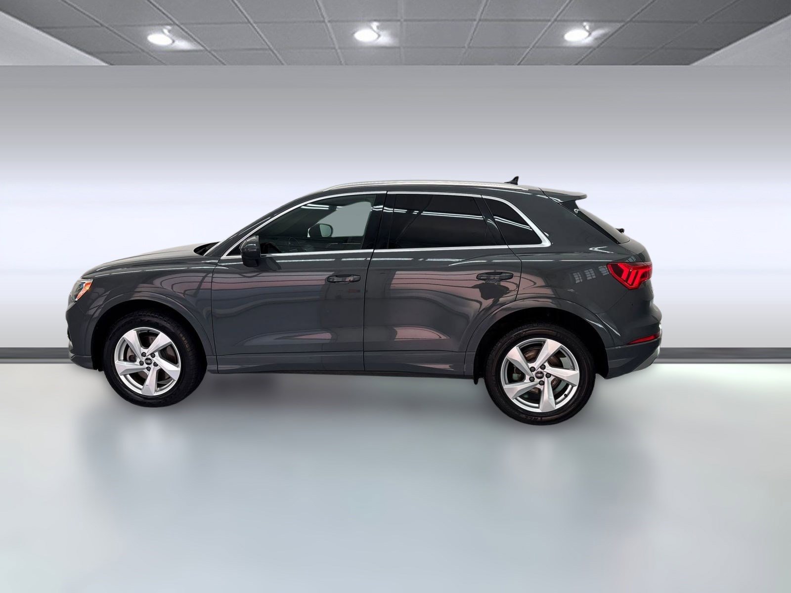 2021 Audi Q3 Premium photo 2
