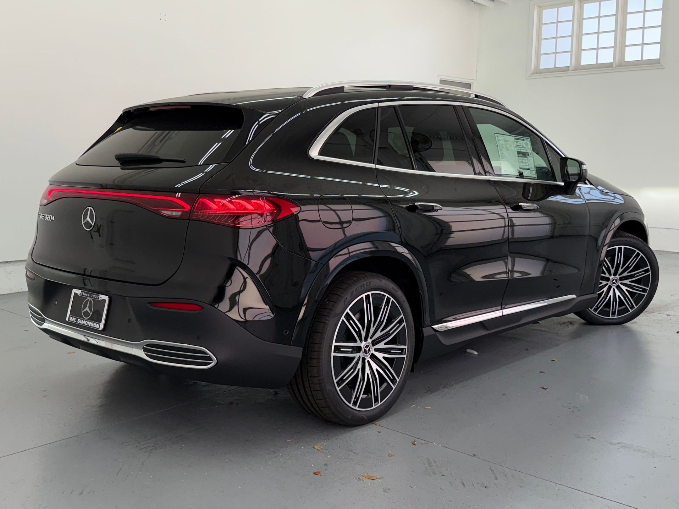 EQE 320+ SUV SUV
