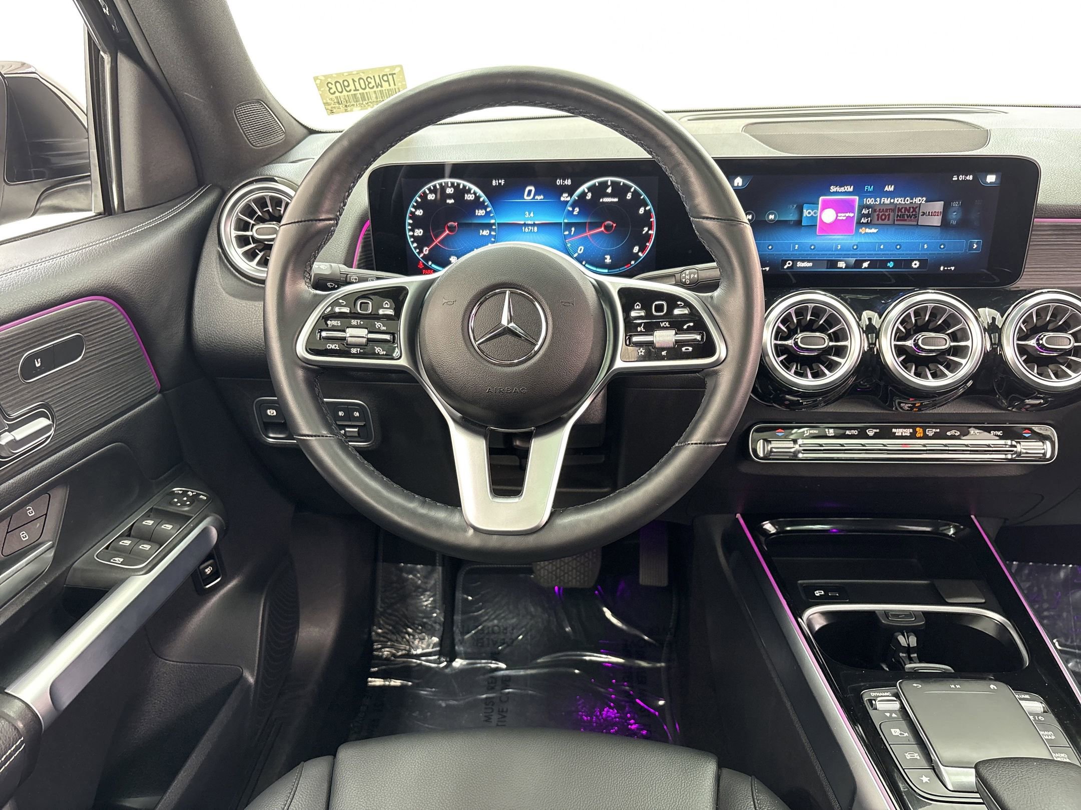 2023 Mercedes Benz GLB 250 photo 3