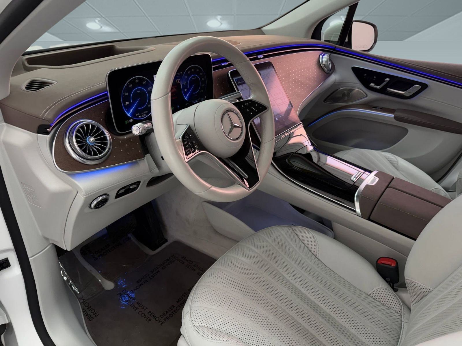 2023 Mercedes Benz EQS SUV 450 photo 3