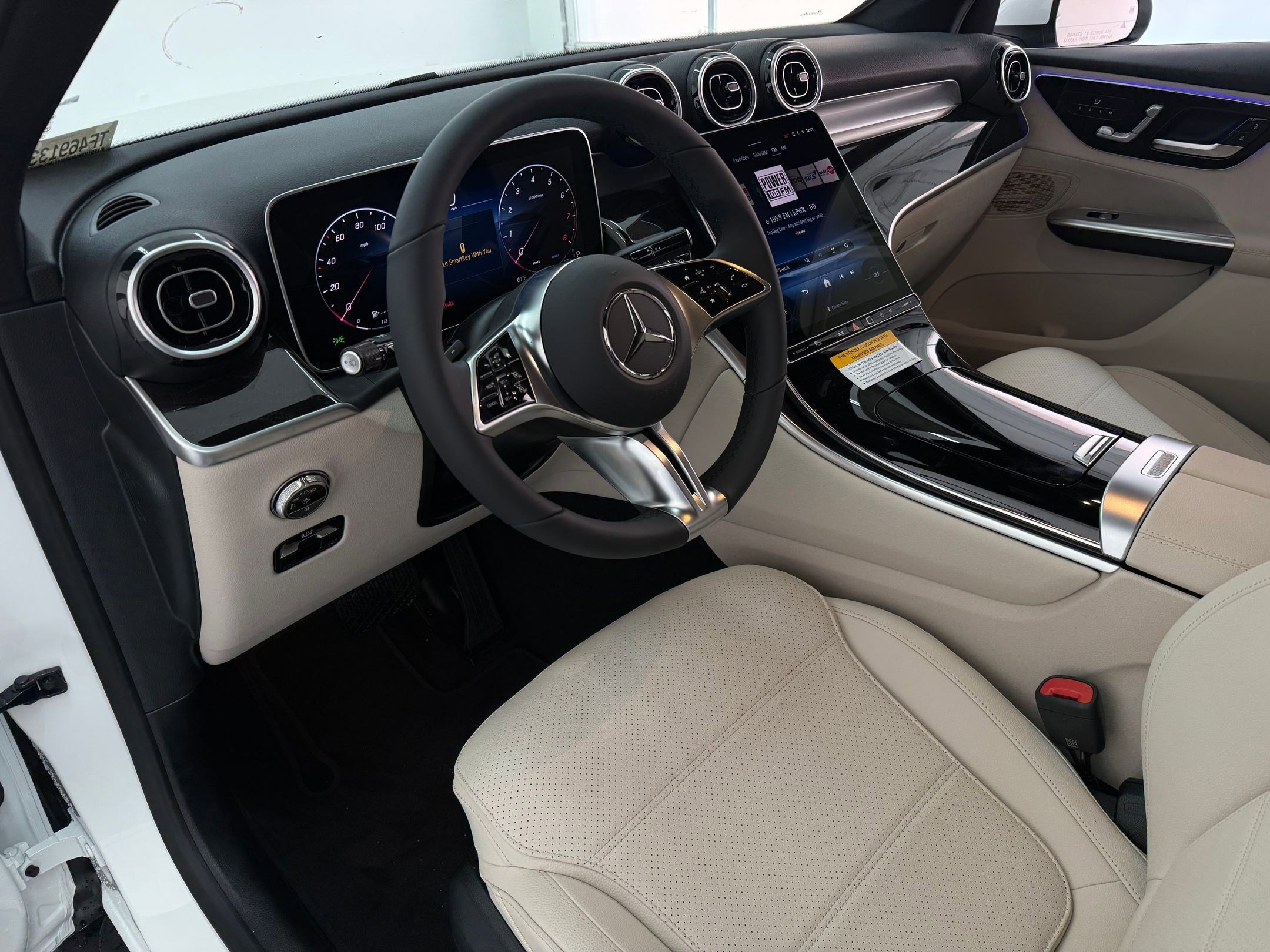 2026 Mercedes Benz GLC 300 photo 3