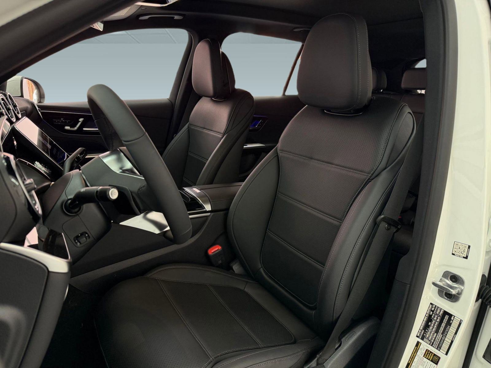 2026 Mercedes Benz GLC 300 4MATIC photo 4