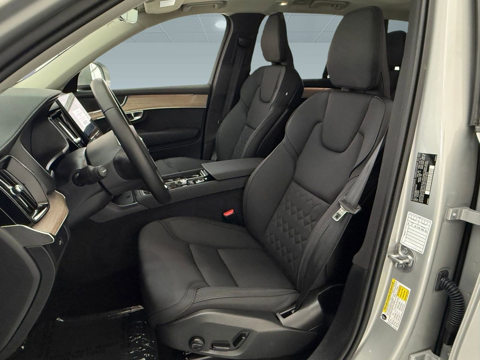 2025 Volvo XC90 Plus photo 4