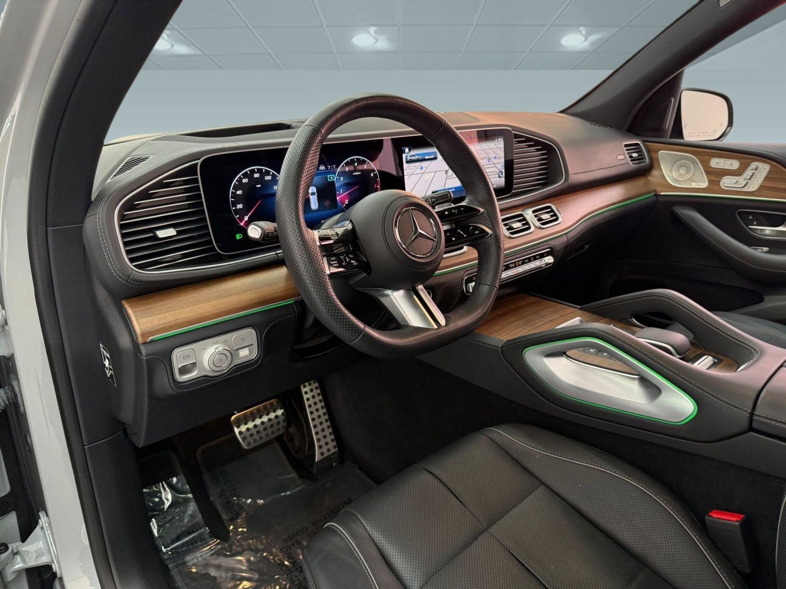 2024 Mercedes Benz GLS 580 photo 4