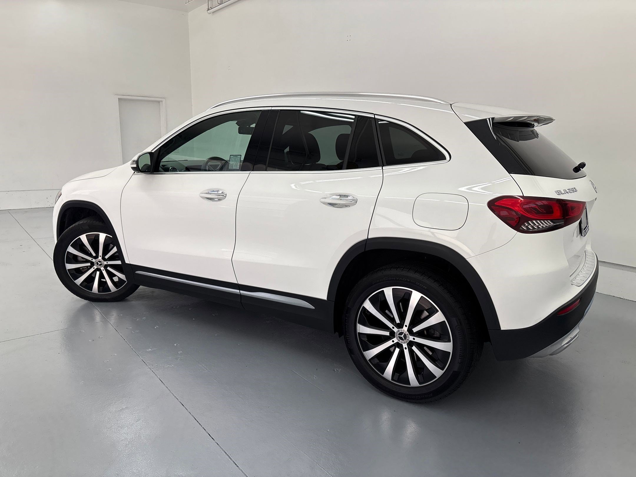 2023 Mercedes Benz GLA 250 photo 2
