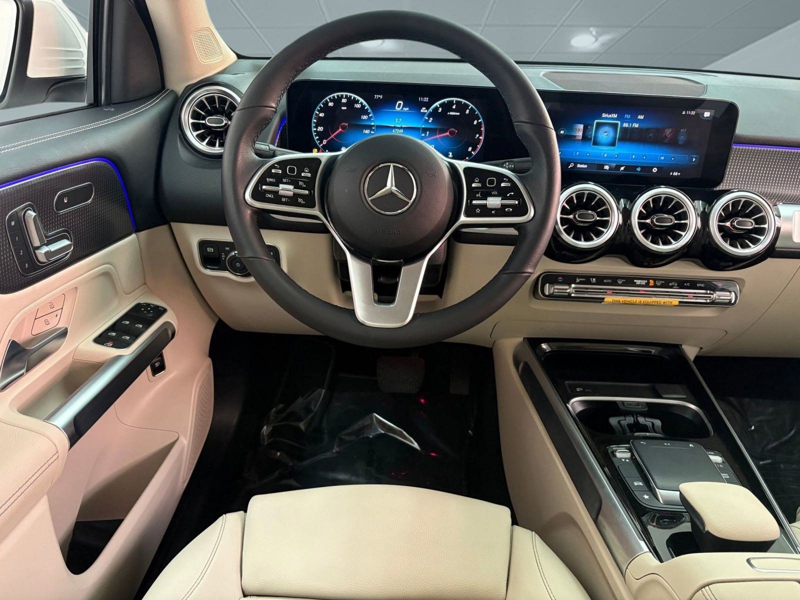 2022 Mercedes Benz GLB 250 photo 3