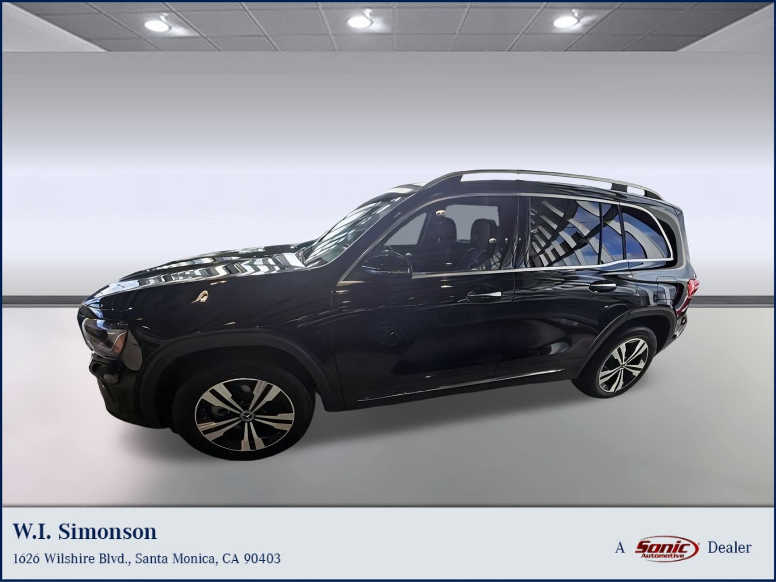 2025 Mercedes-Benz GLB Base's photo