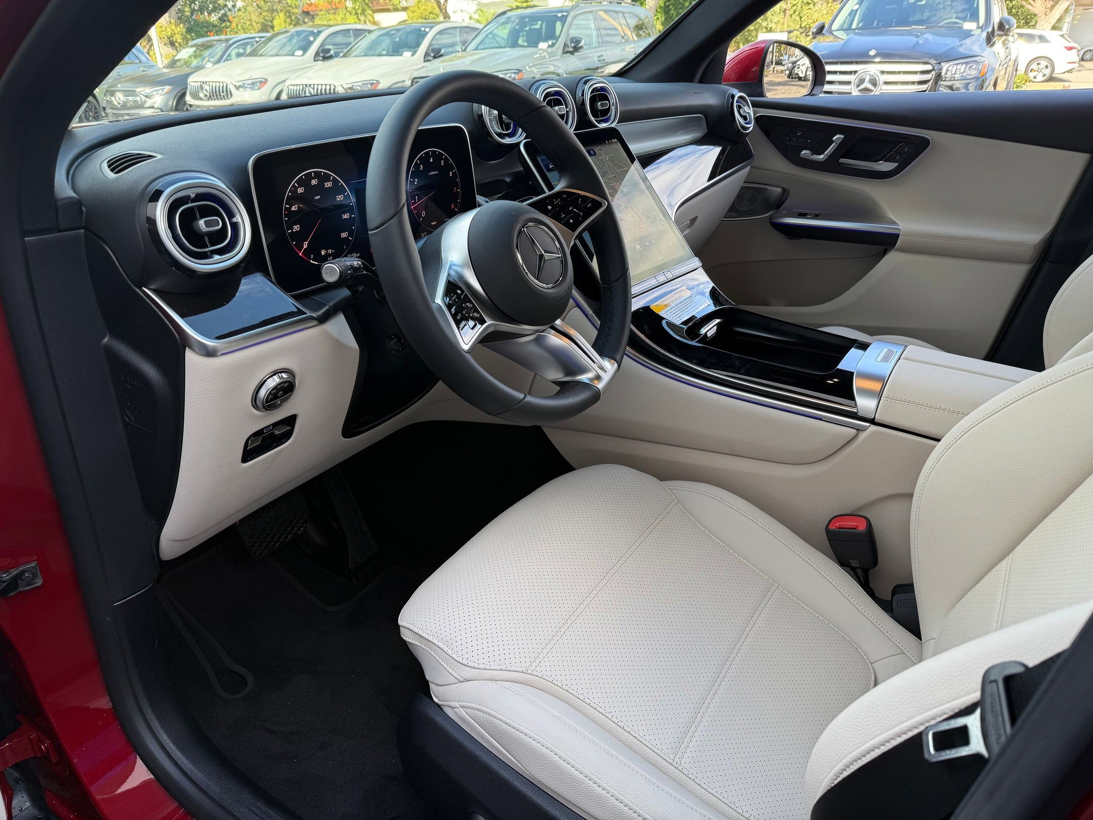 2026 Mercedes Benz GLC 300 photo 3