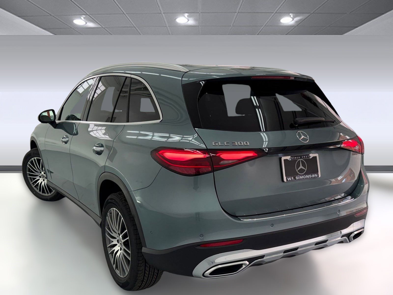 2026 Mercedes Benz GLC 300 photo 2