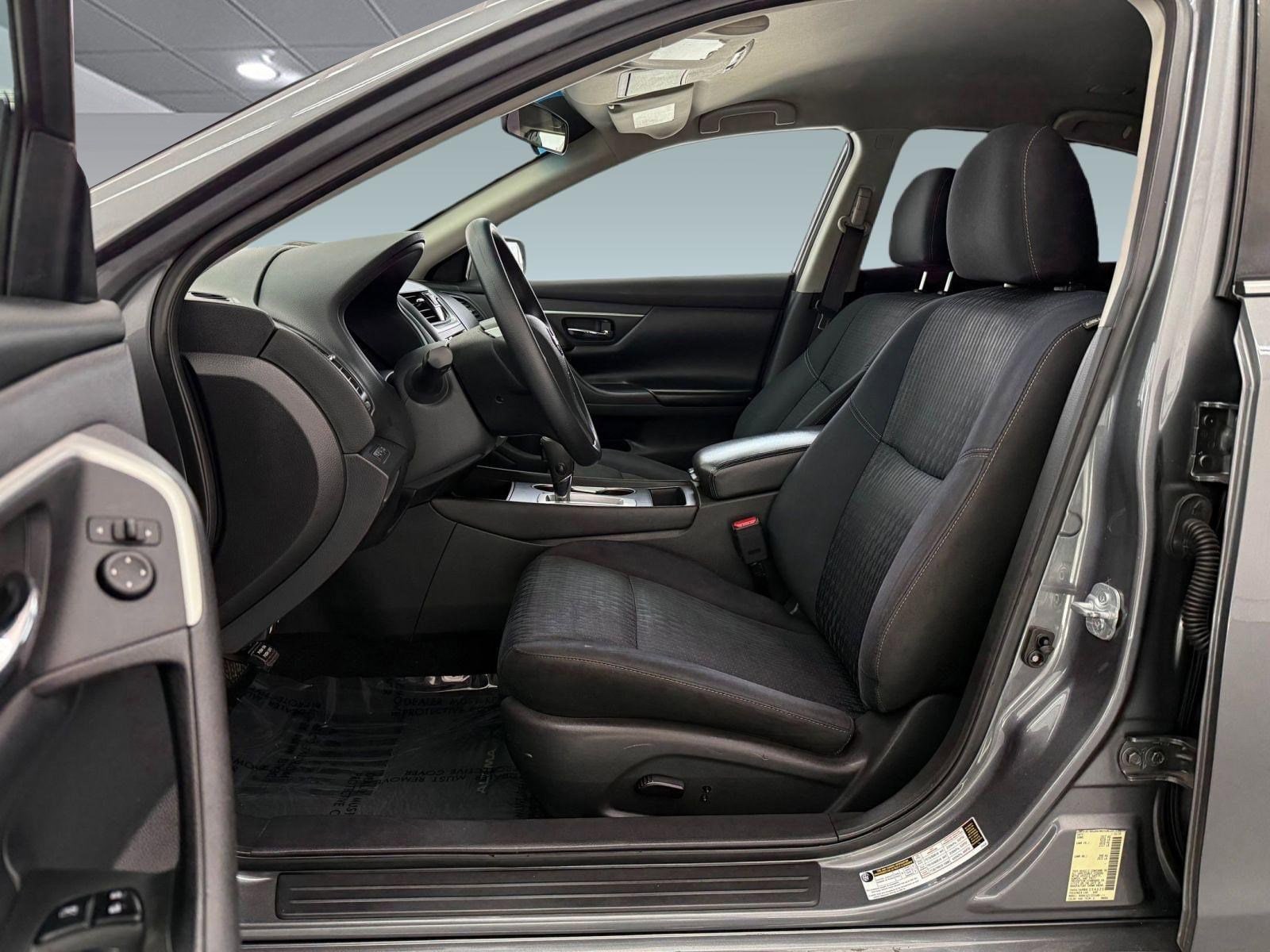 2017 Nissan Altima 2.5 S photo 4