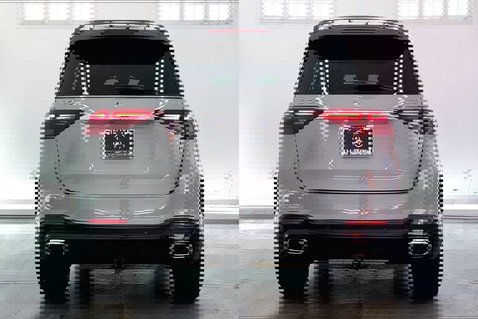 2025 Mercedes Benz GLE 350 4MATIC photo 3