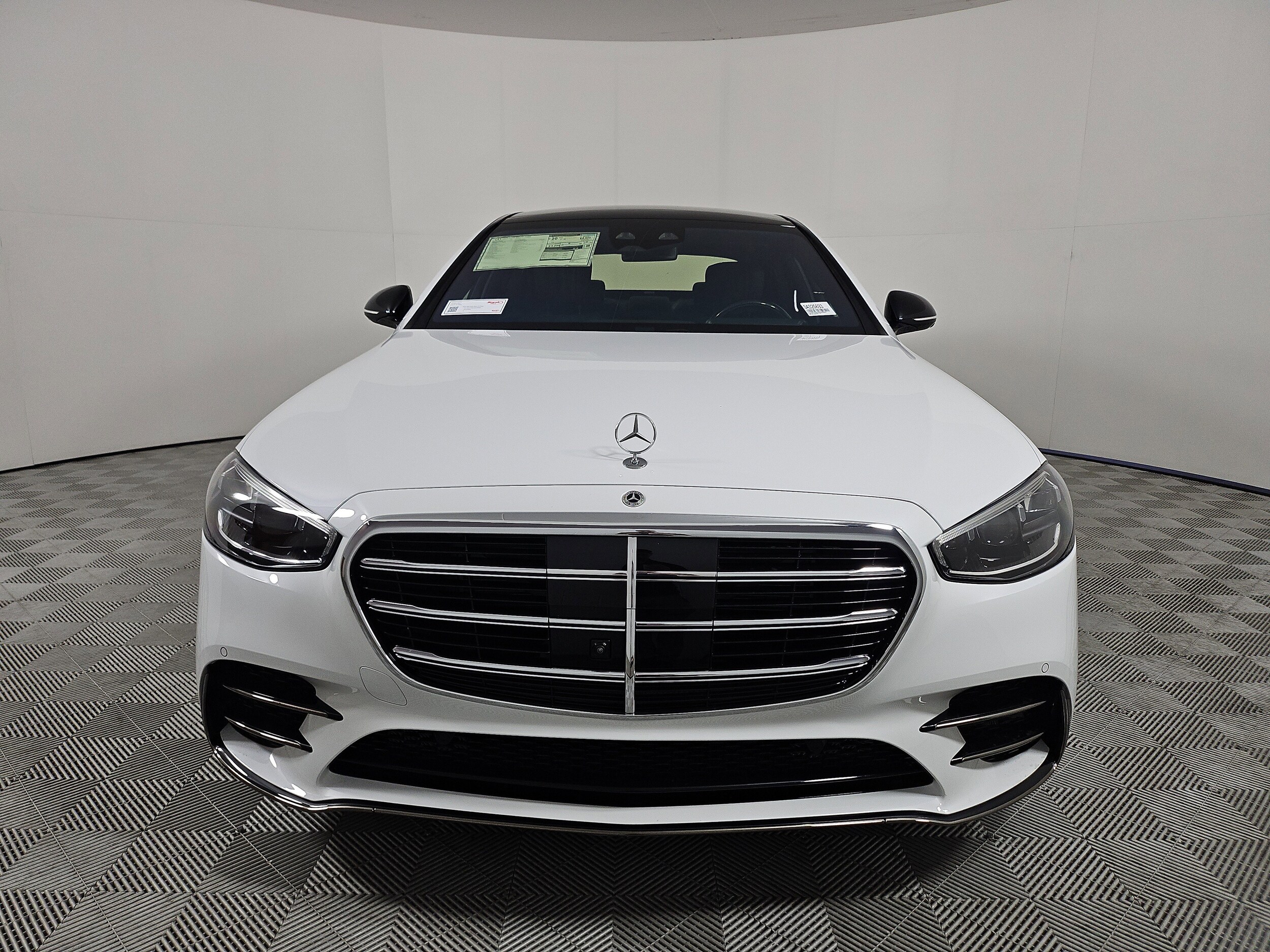 2025 Mercedes Benz S 450 580 4MATIC photo 2