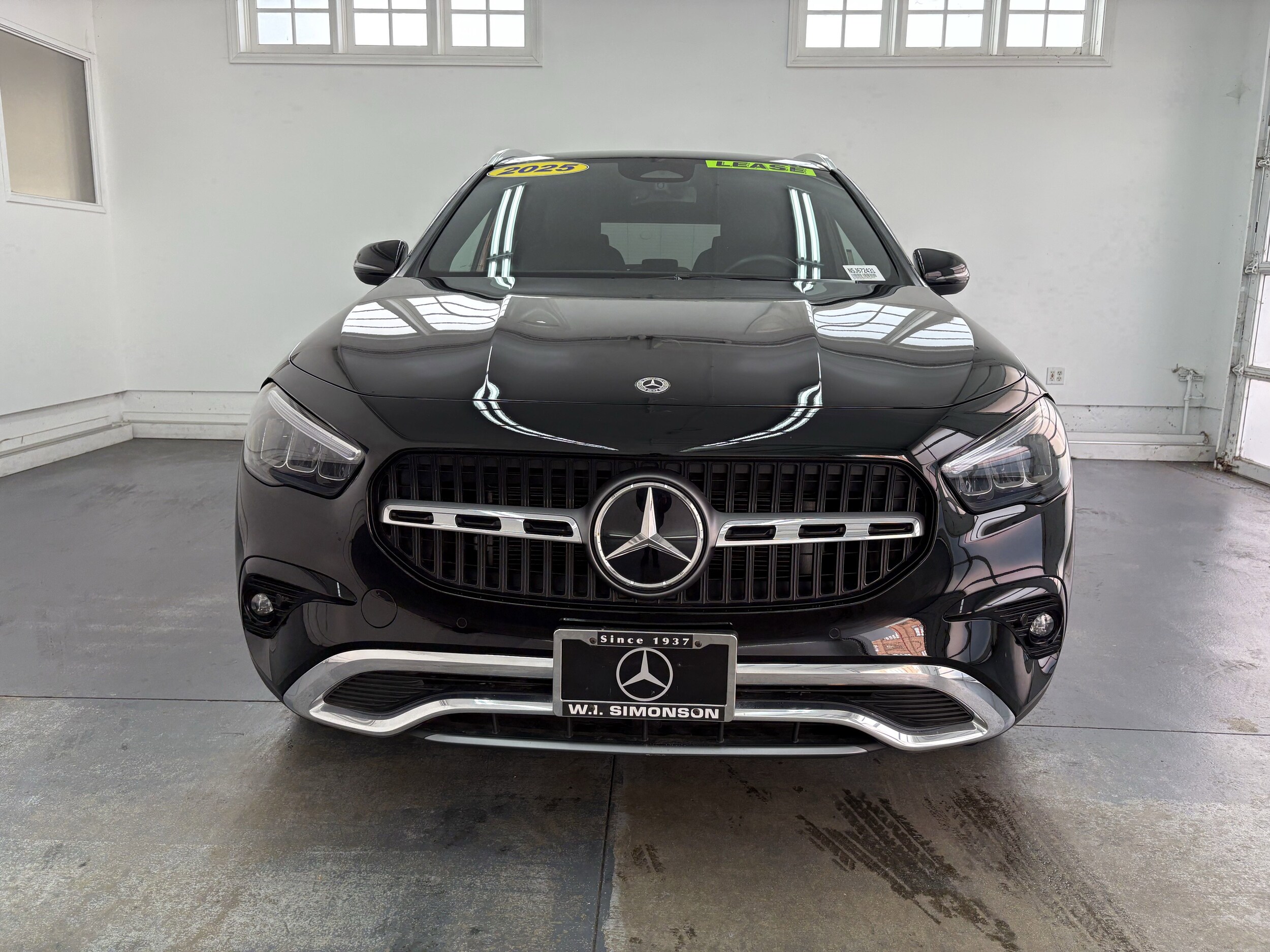 2025 Mercedes Benz GLA 250 photo 2