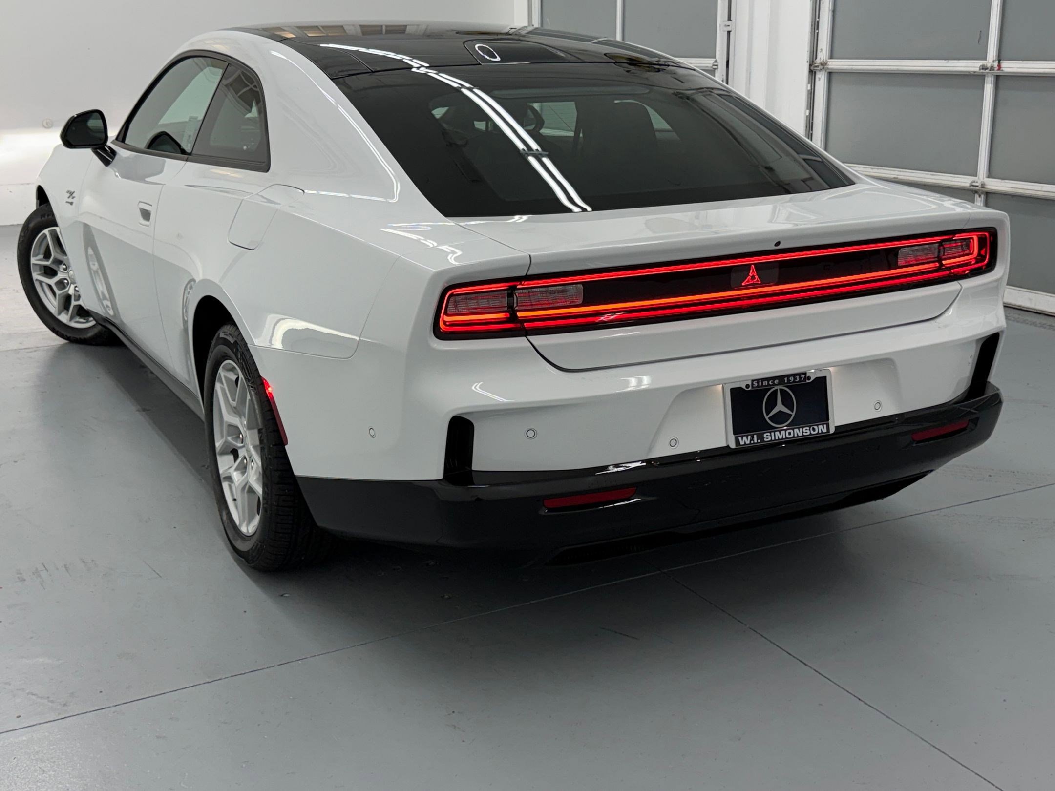 2025 Dodge Charger R/T photo 3