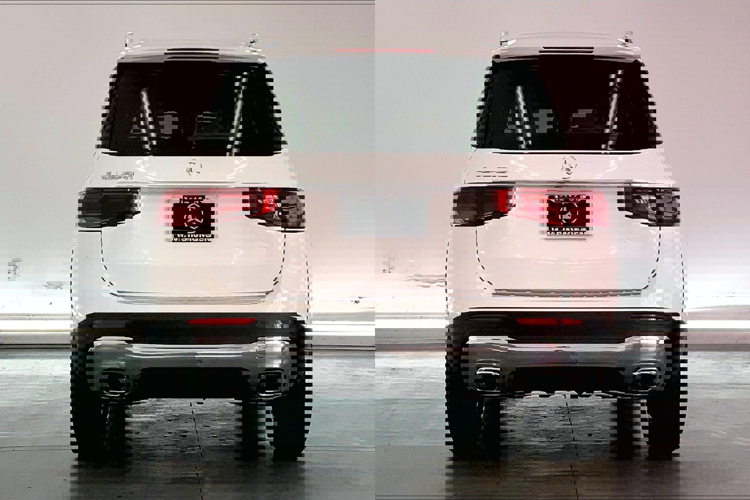 2025 Mercedes Benz GLB 250 photo 3