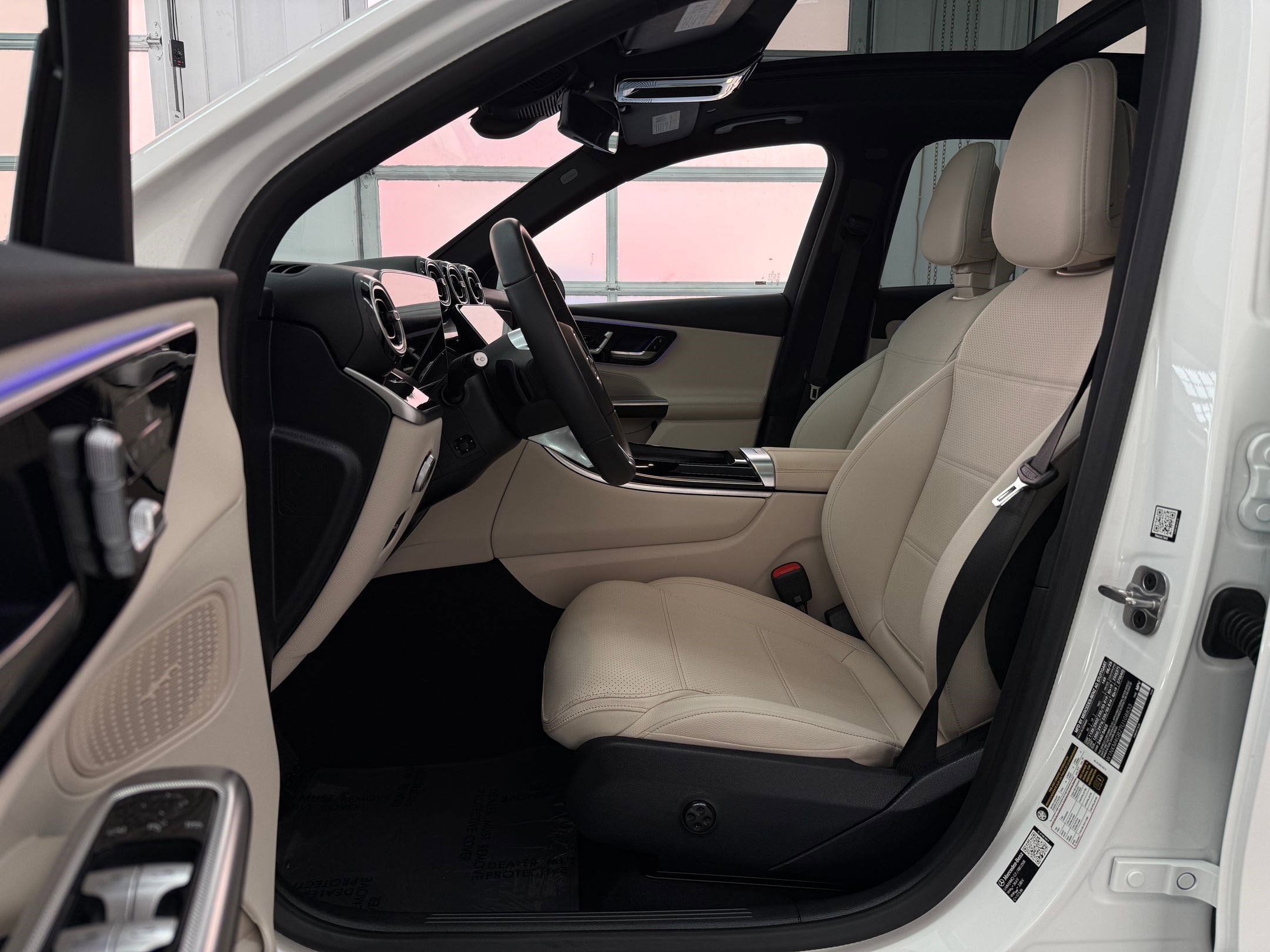 2026 Mercedes-Benz GLC 300 GLC 300 photo 4