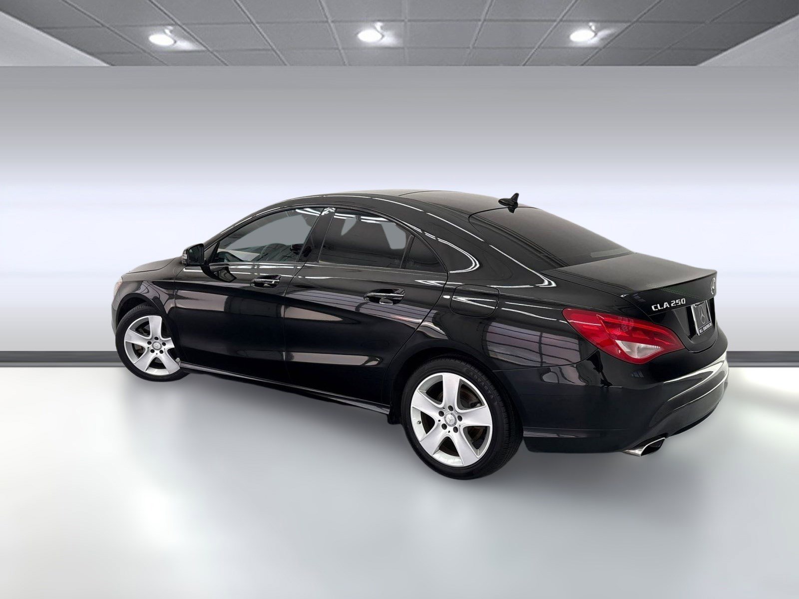 2016 Mercedes Benz CLA 250 photo 2