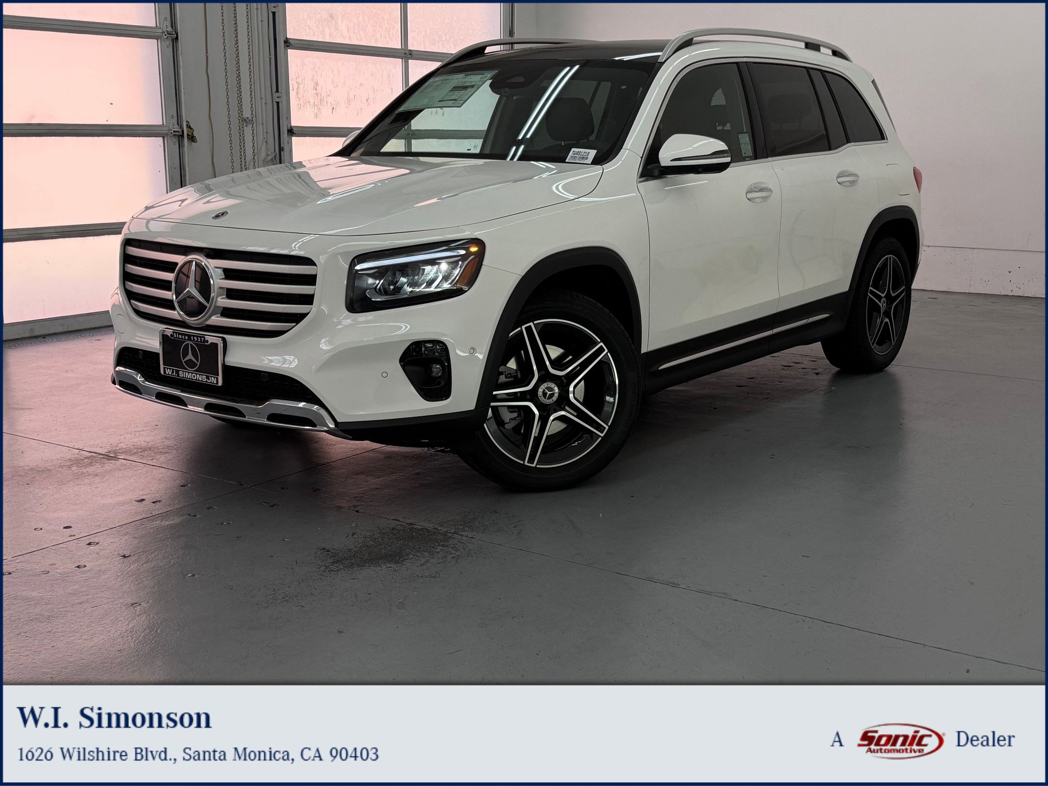 2026 Mercedes-Benz GLB's photo