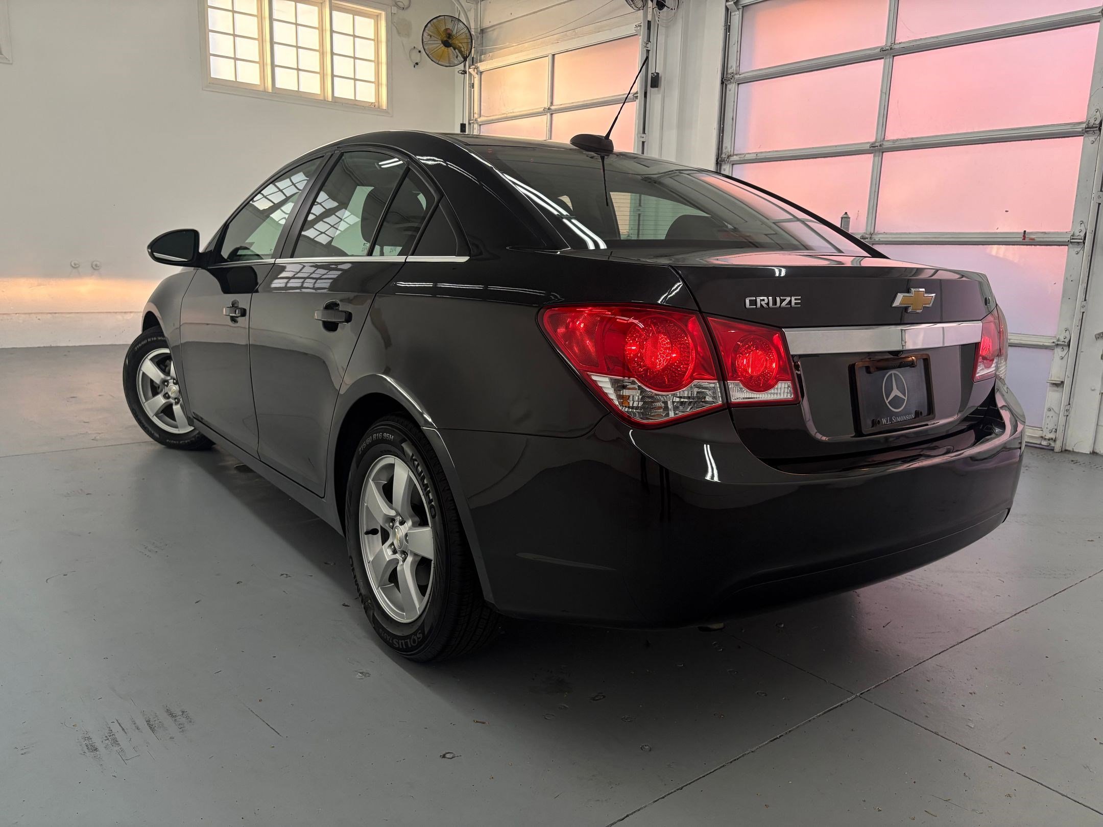 2015 Chevrolet Cruze LT photo 2