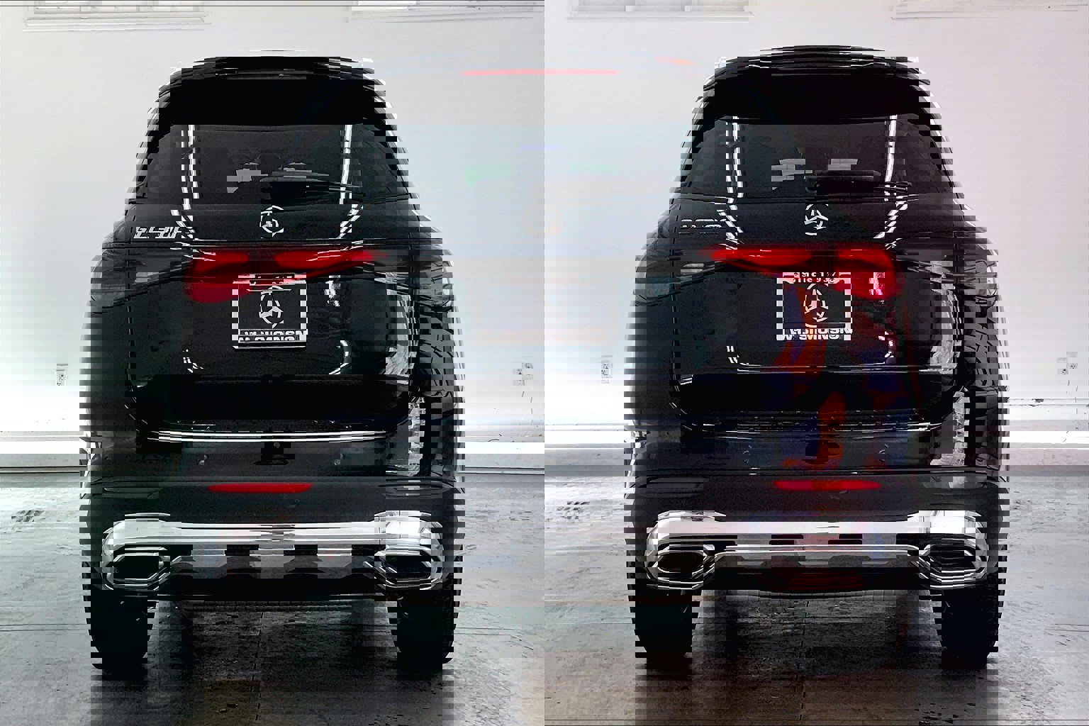 2023 Mercedes Benz GLC 300 photo 3