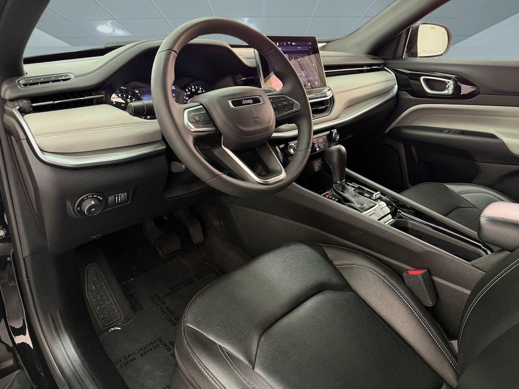 Used 2025 Jeep Compass Limited SUV