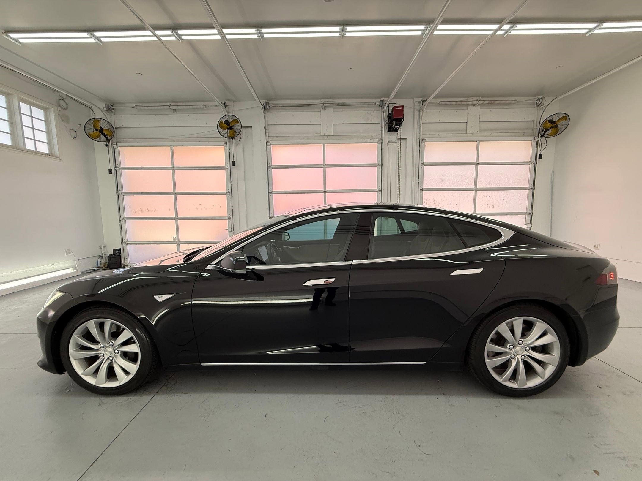 Used 2016 Tesla Model S 90D with VIN 5YJSA1E22GF156414 for sale in Santa Monica, CA