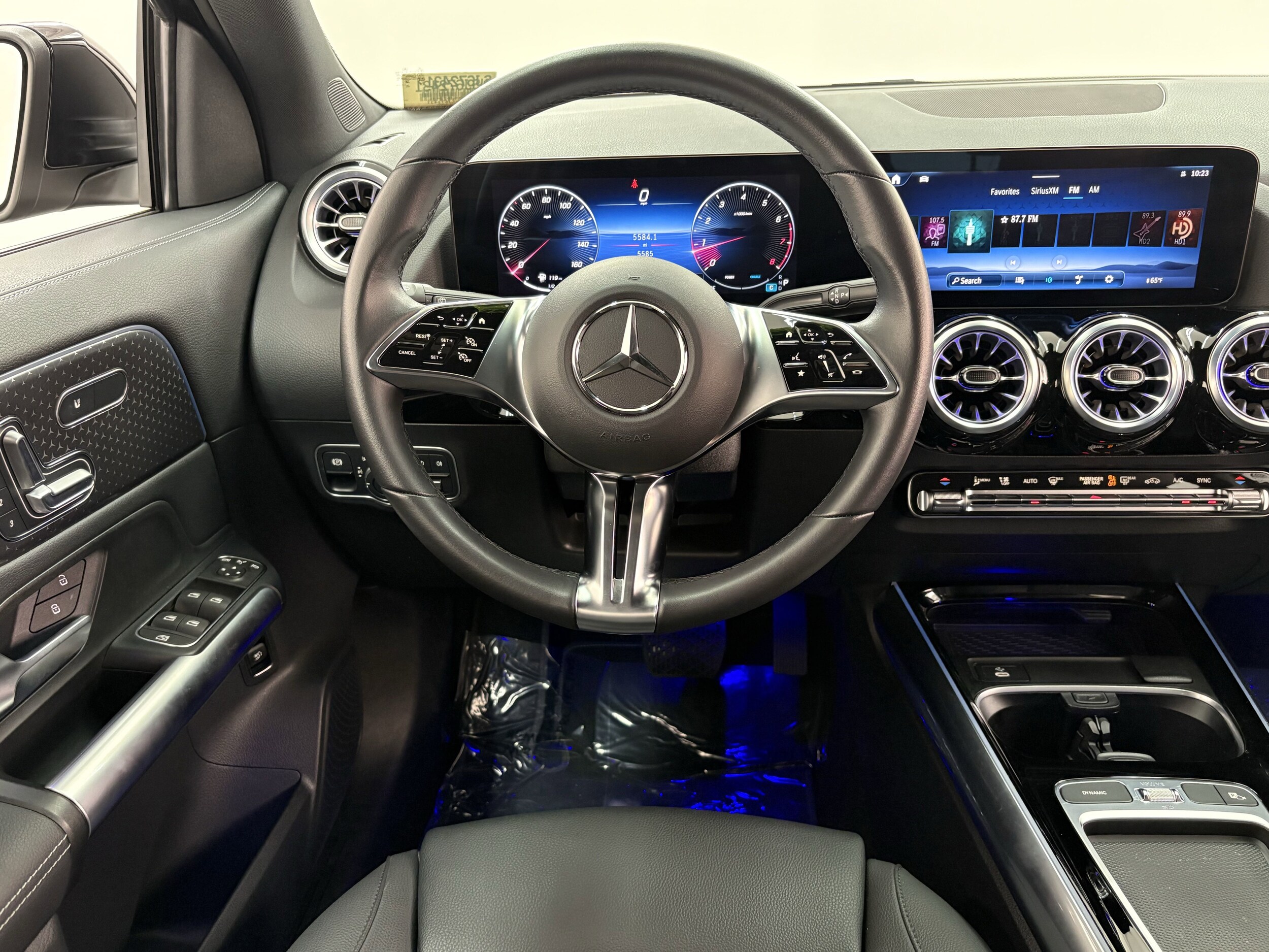 2025 Mercedes Benz GLA 250 photo 4