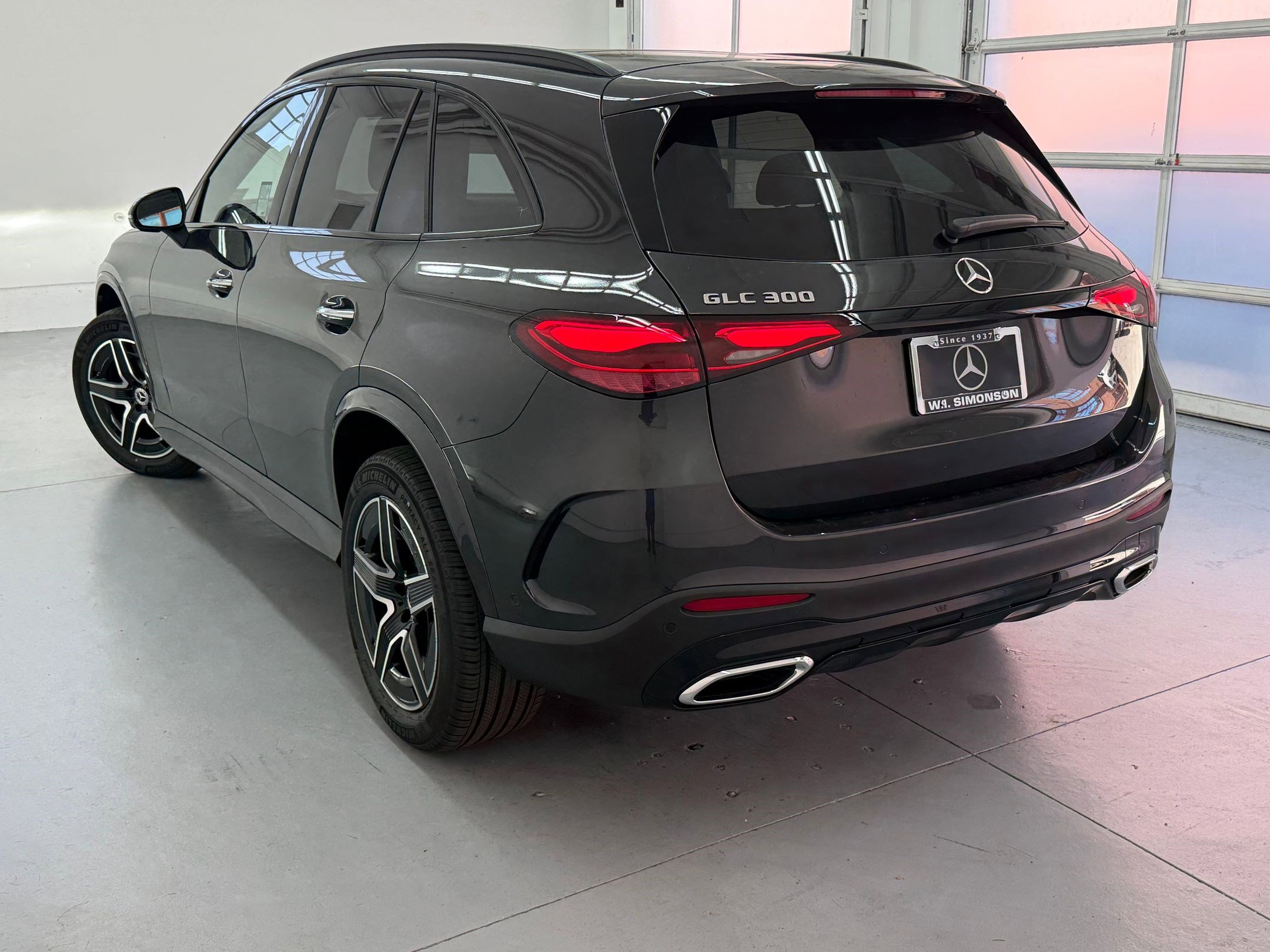 2026 Mercedes Benz GLC 300 photo 2