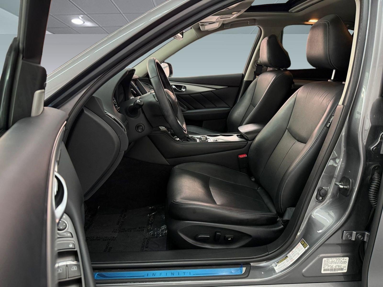 Q50 LUXE Sedan