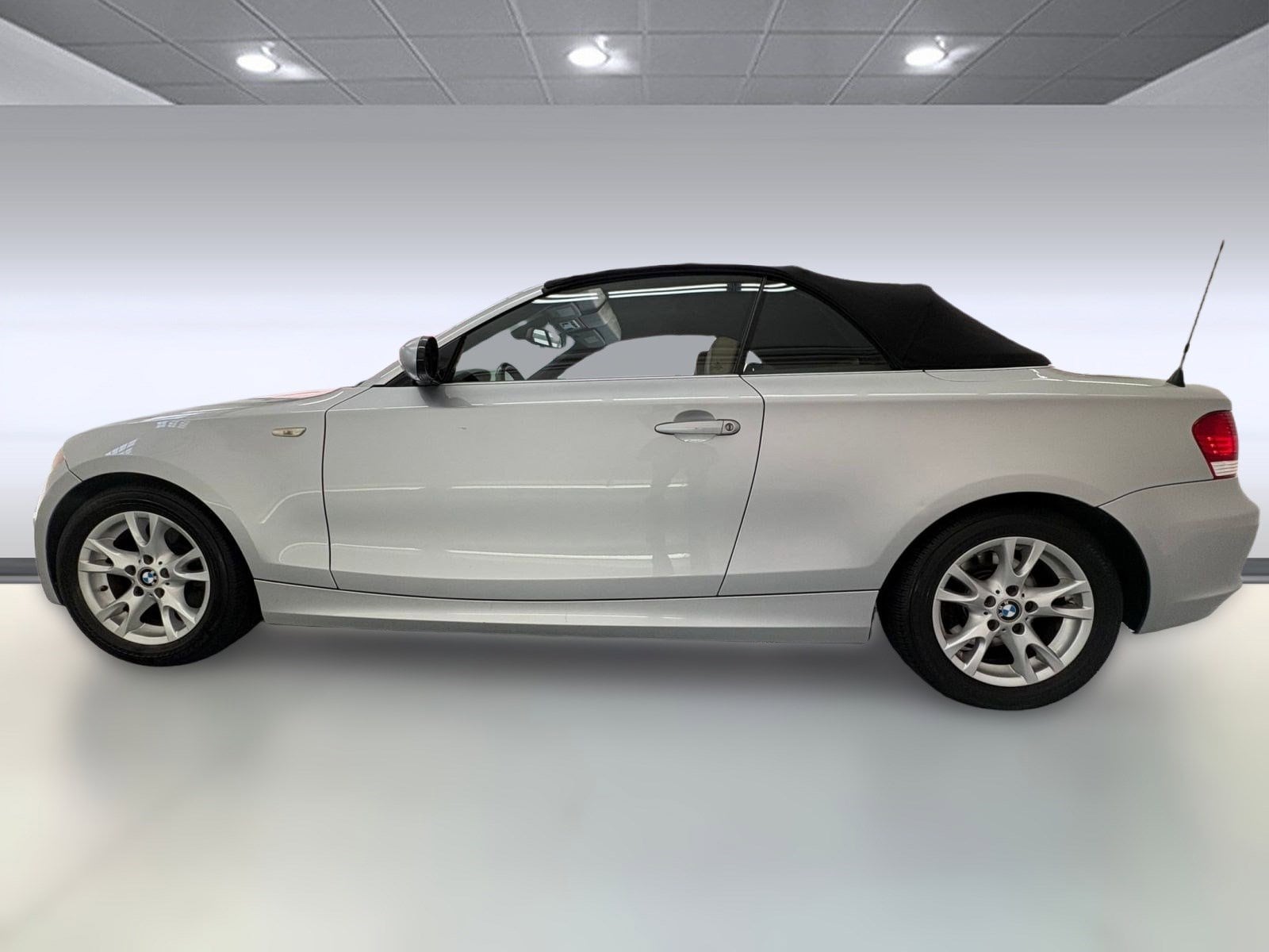 Used 2008 BMW 1 Series 128i with VIN WBAUN13578VH79816 for sale in Santa Monica, CA