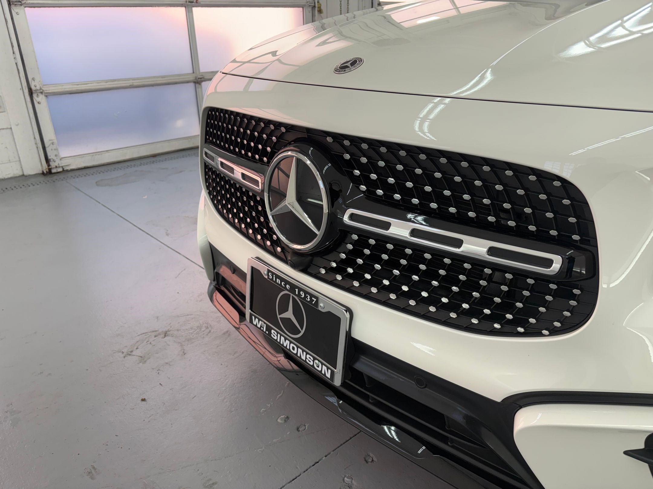 2025 Mercedes Benz GLB 250 photo 4