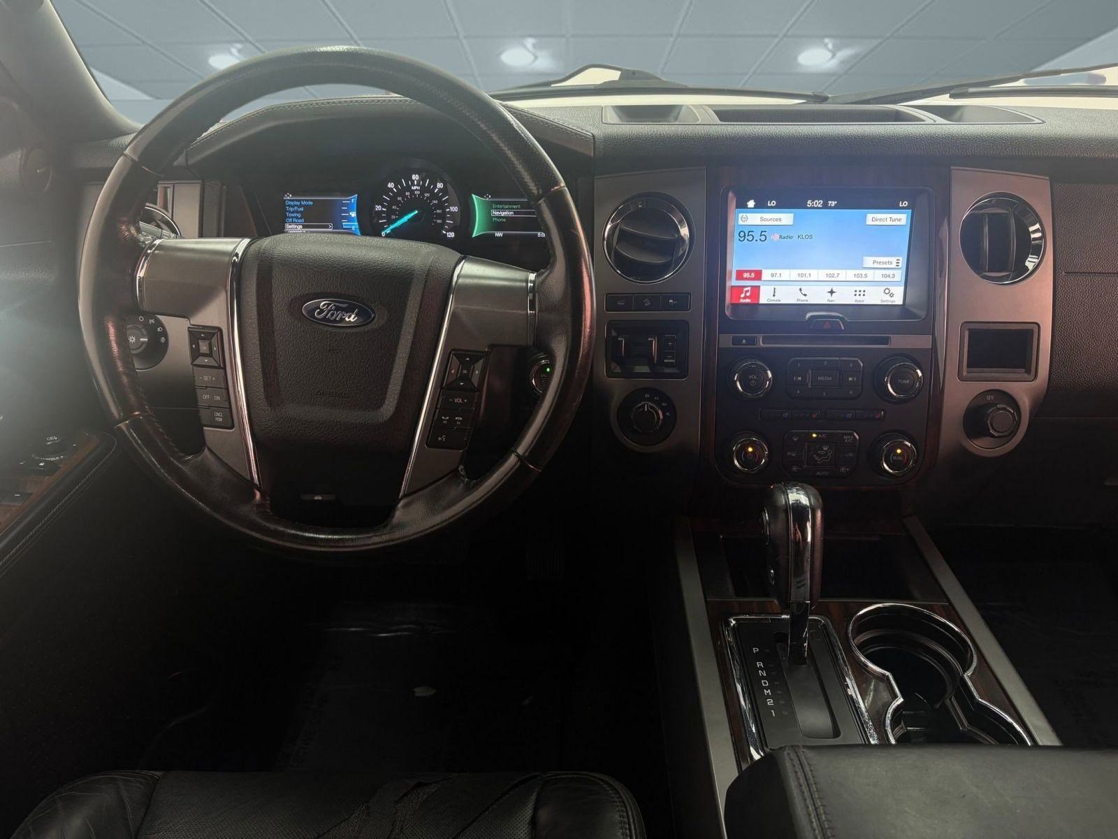 2016 Ford Expedition Platinum photo 3