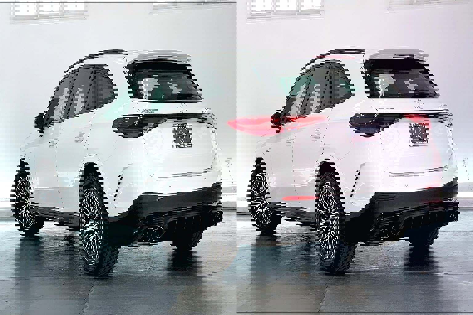 2025 Mercedes Benz GLC AMG 43 photo 2