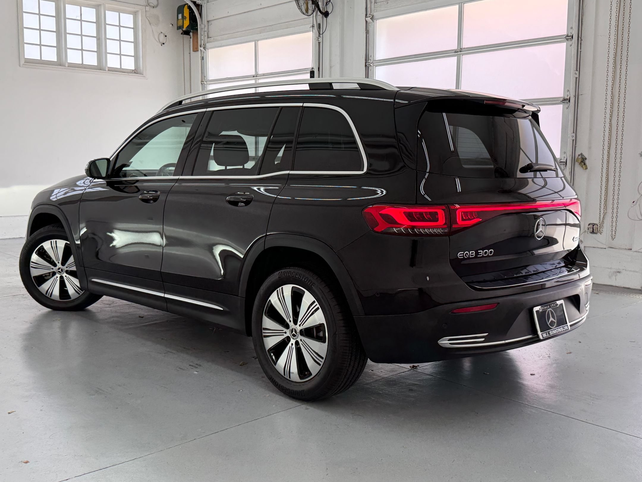 2023 Mercedes-Benz EQB 300 EQB 300 SUV