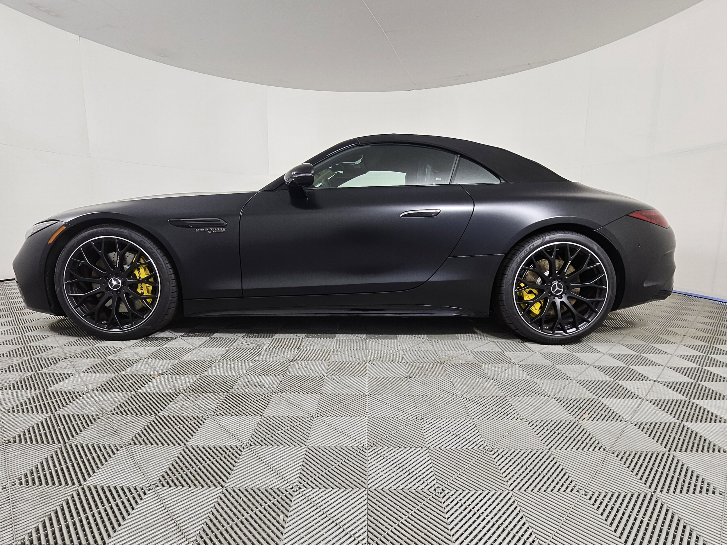 2025 Mercedes Benz SL AMG 55 photo 3