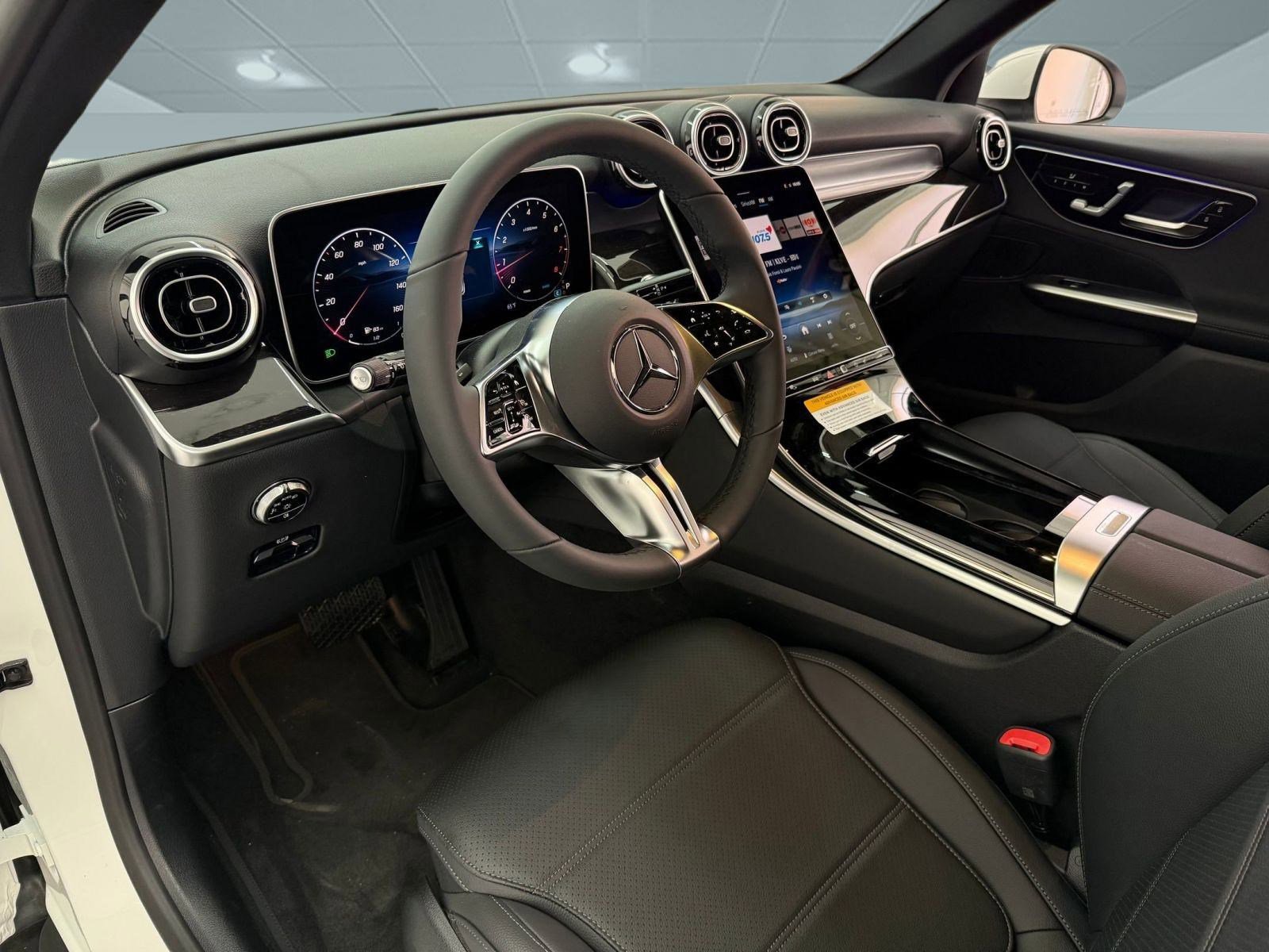 2026 Mercedes Benz GLC 300 4MATIC photo 3