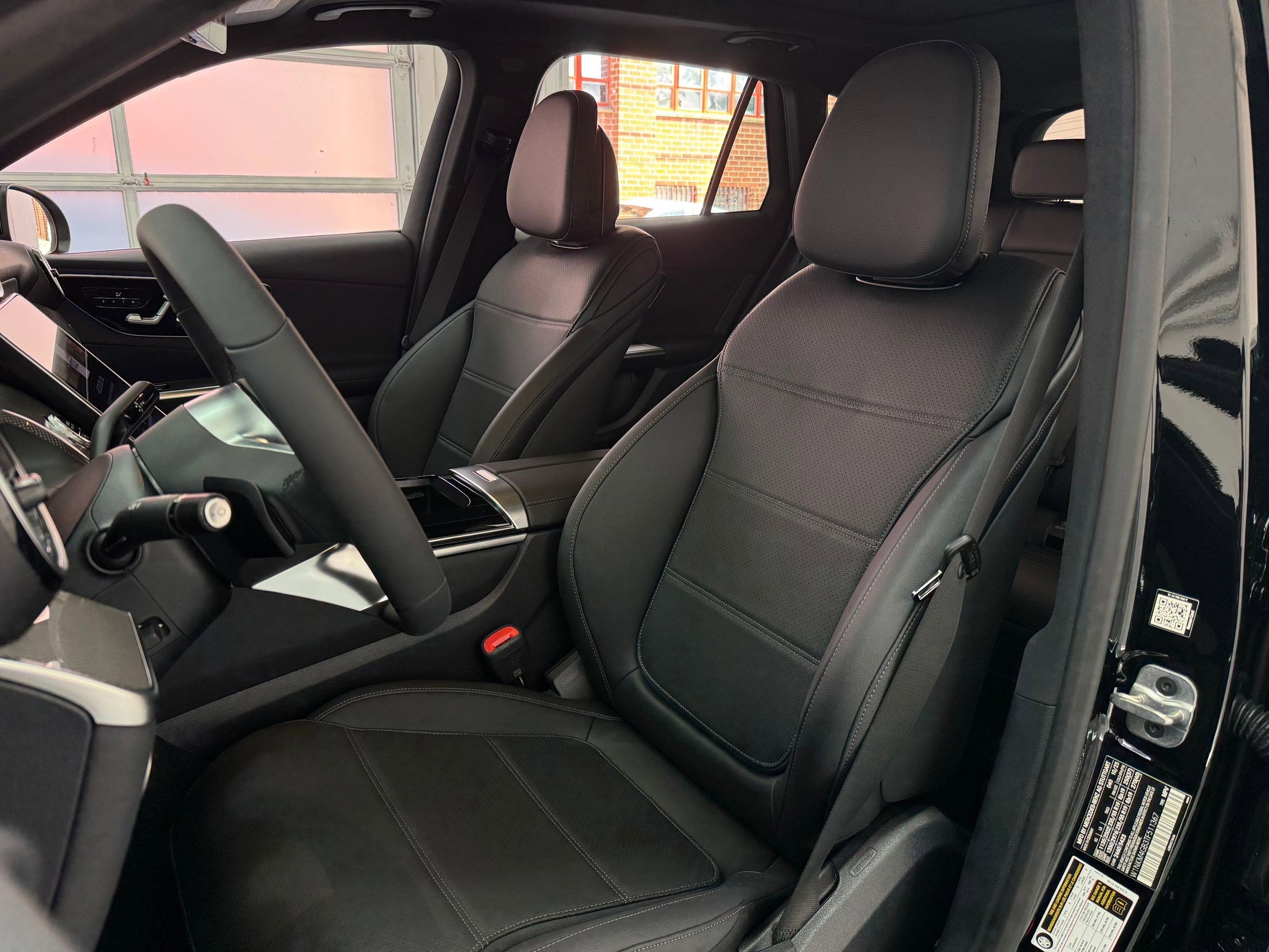 2026 Mercedes Benz GLC 300 photo 4