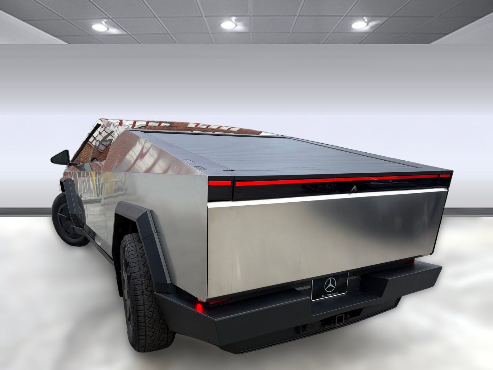 2024 Tesla Cybertruck All-Wheel Drive photo 3