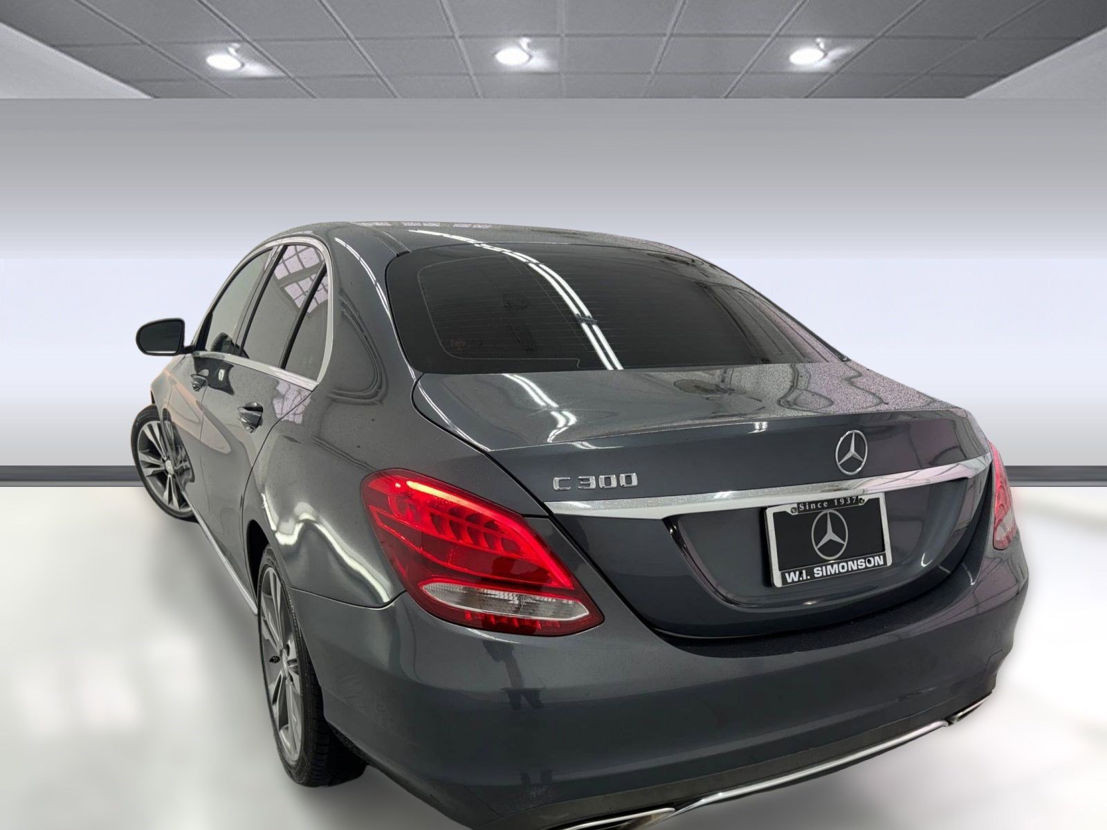 2016 Mercedes Benz C 300 Sedan photo 3