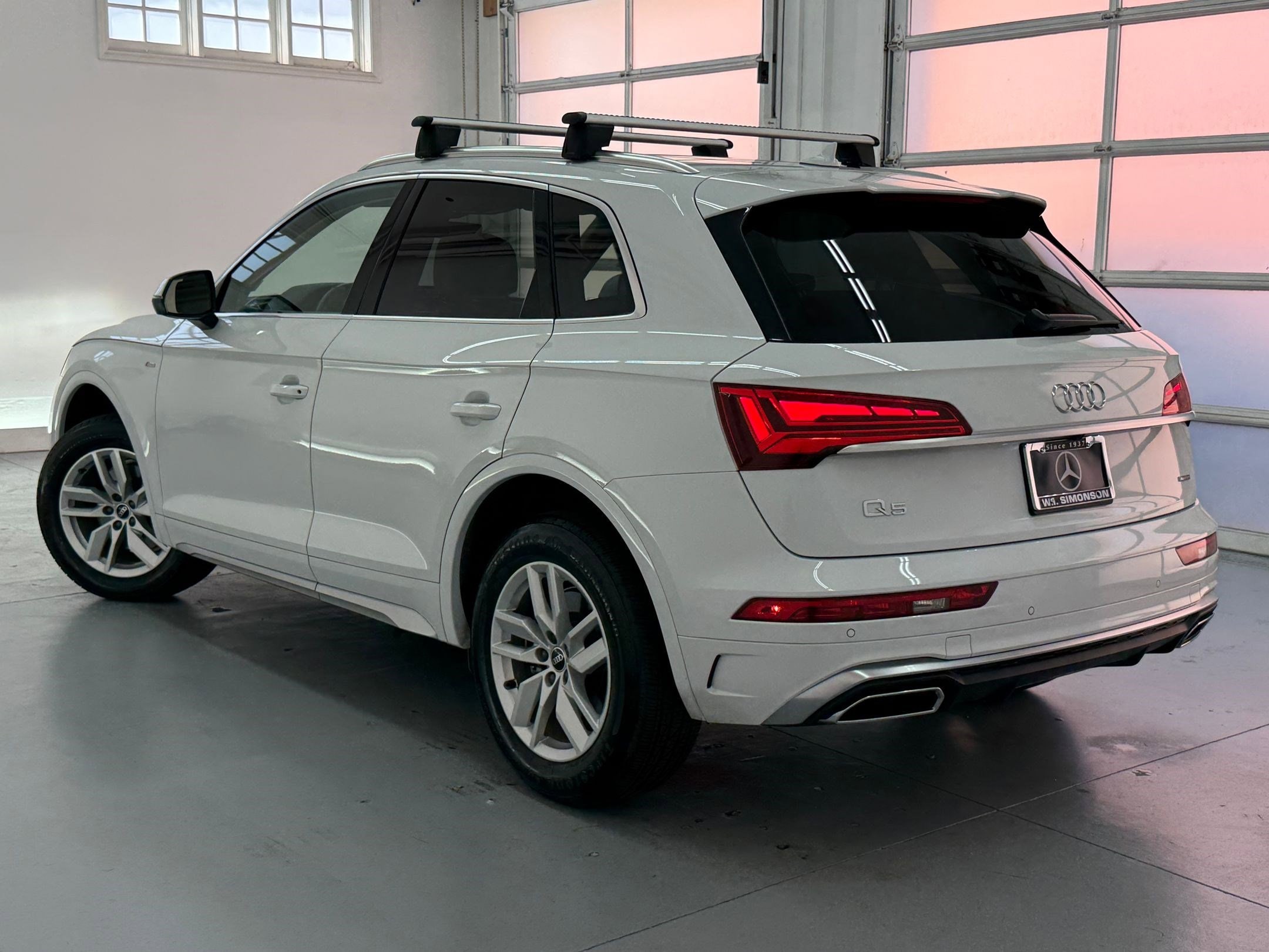 2022 Audi Q5 S line Premium photo 2