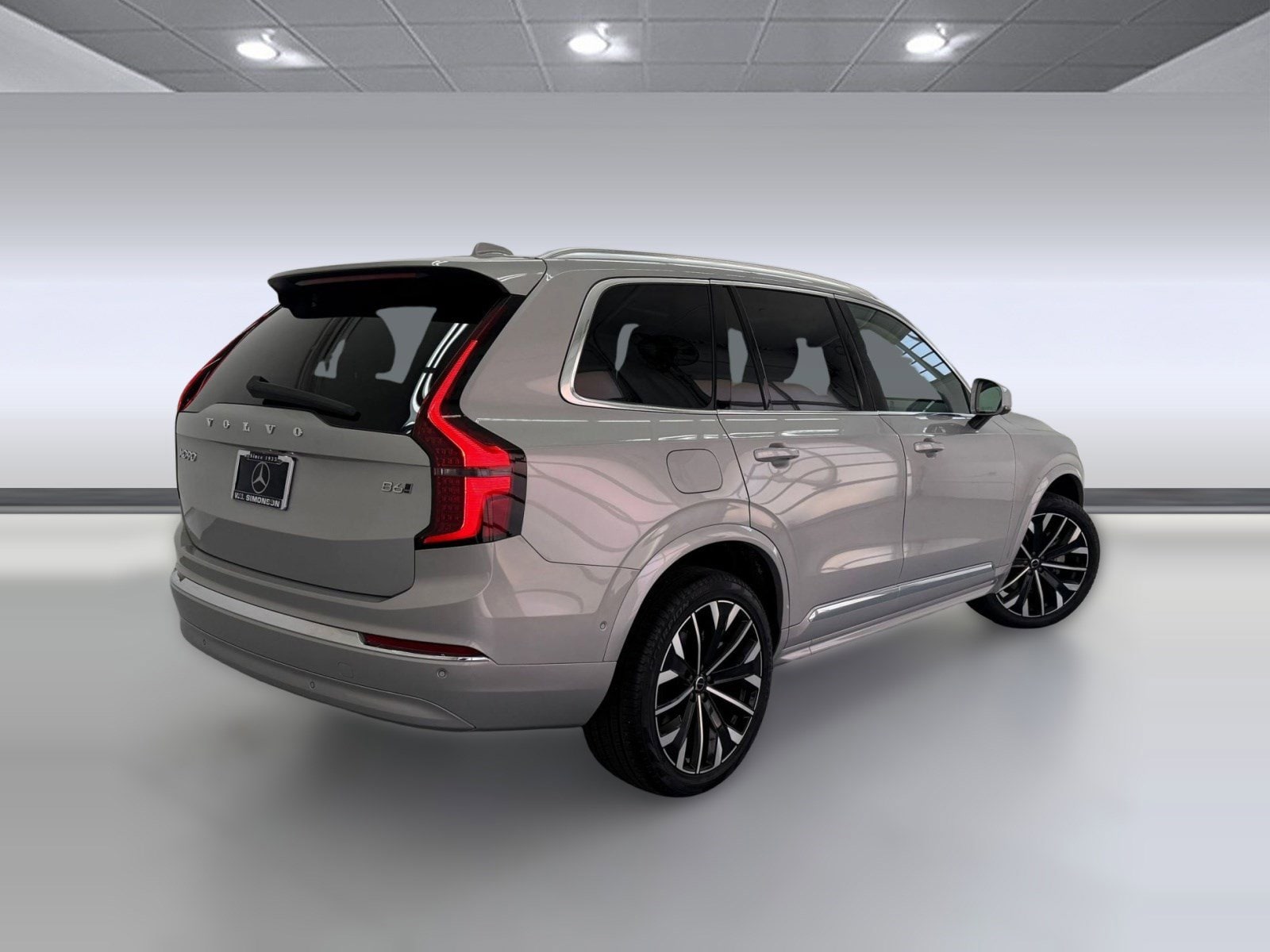 2025 Volvo XC90 Plus photo 3