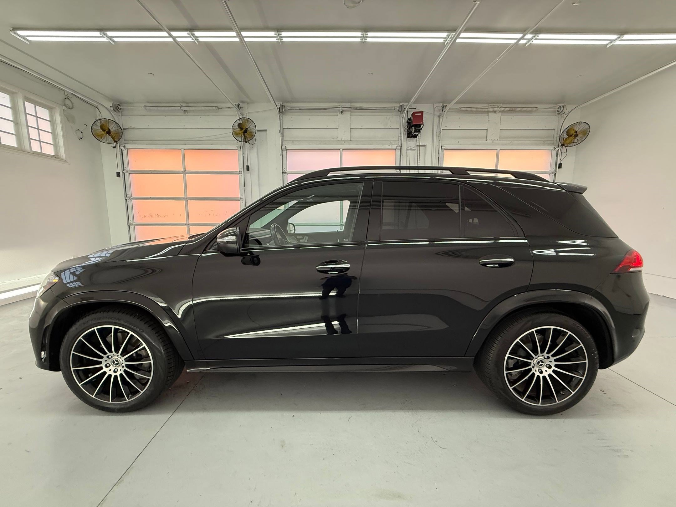2023 Mercedes Benz GLE 450 4MATIC photo 2