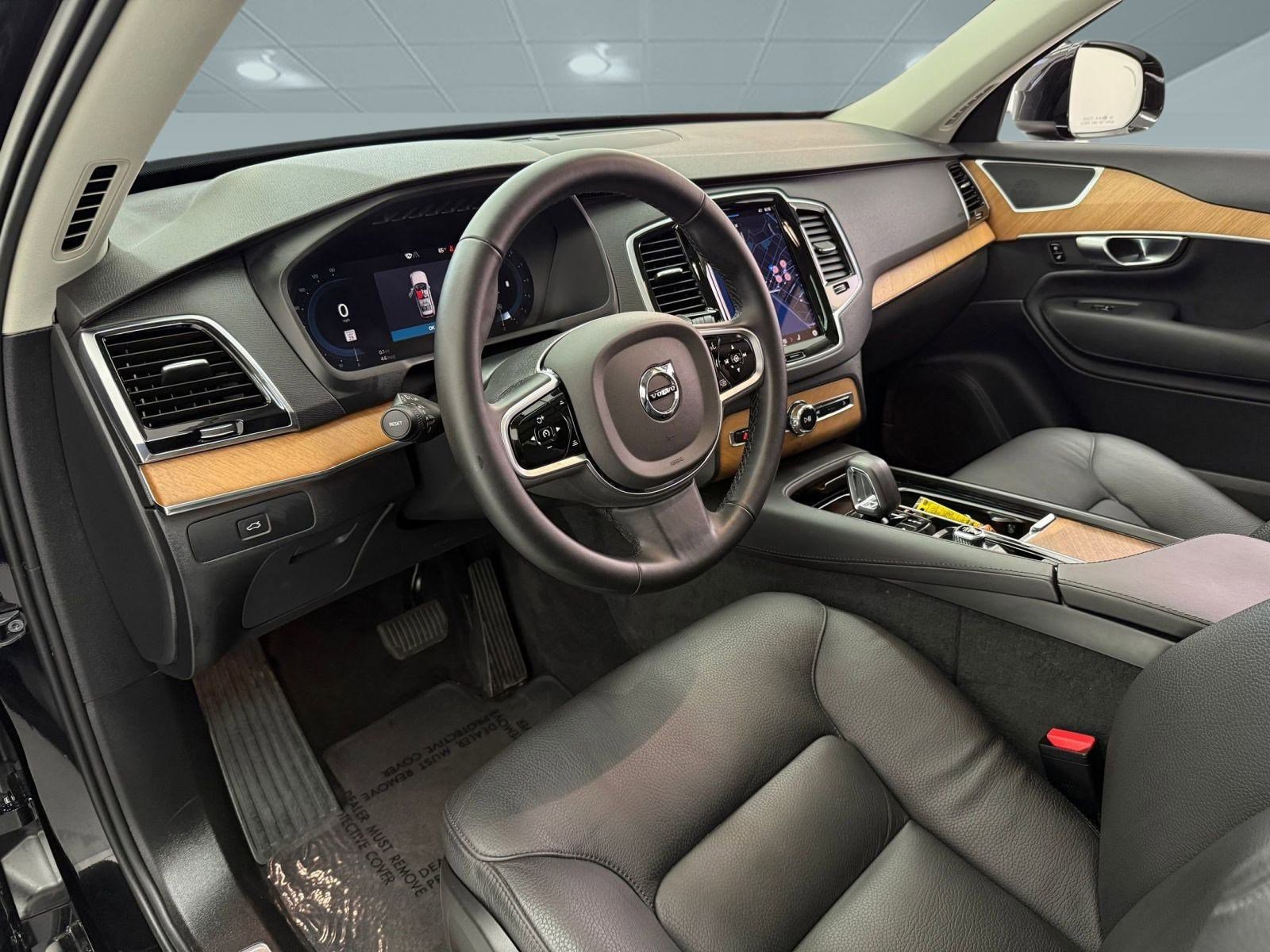 2025 Volvo XC90 Plus photo 4